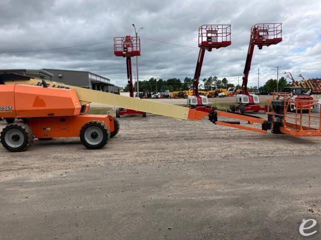 2017 JLG 660SJ