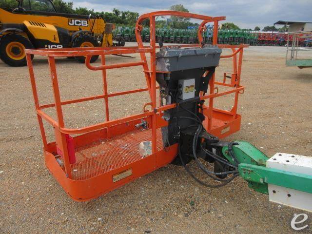 2014 JLG 400S