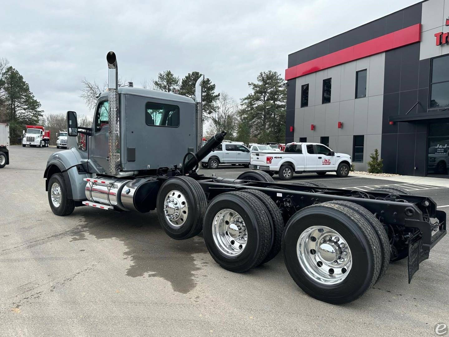 2020 Kenworth W990