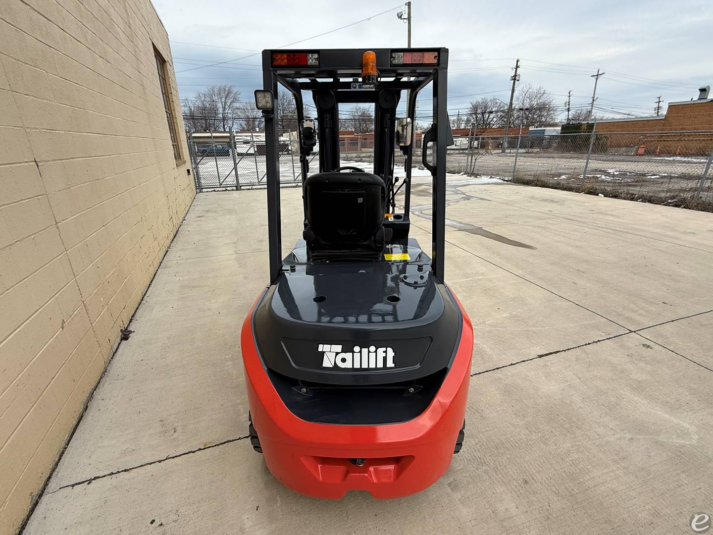 2023 Tailift PFD30