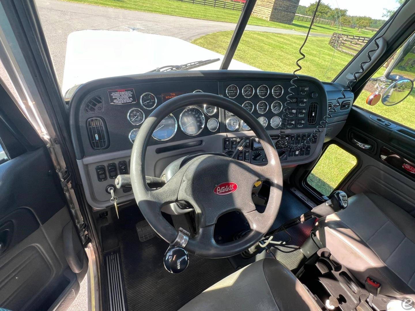 2018 Peterbilt 389