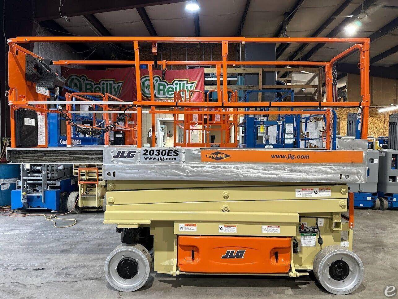 2014 JLG 2030ES