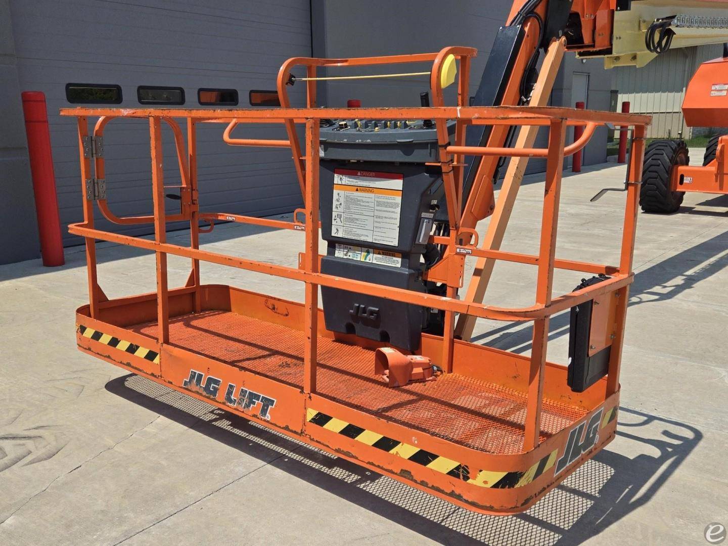 2022 JLG 860SJ