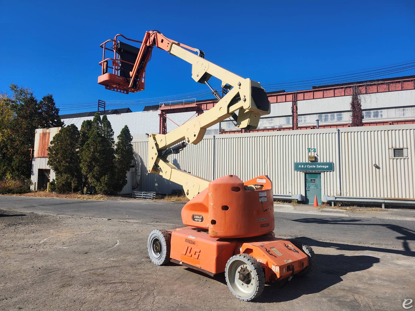 2012 JLG E400AJPN