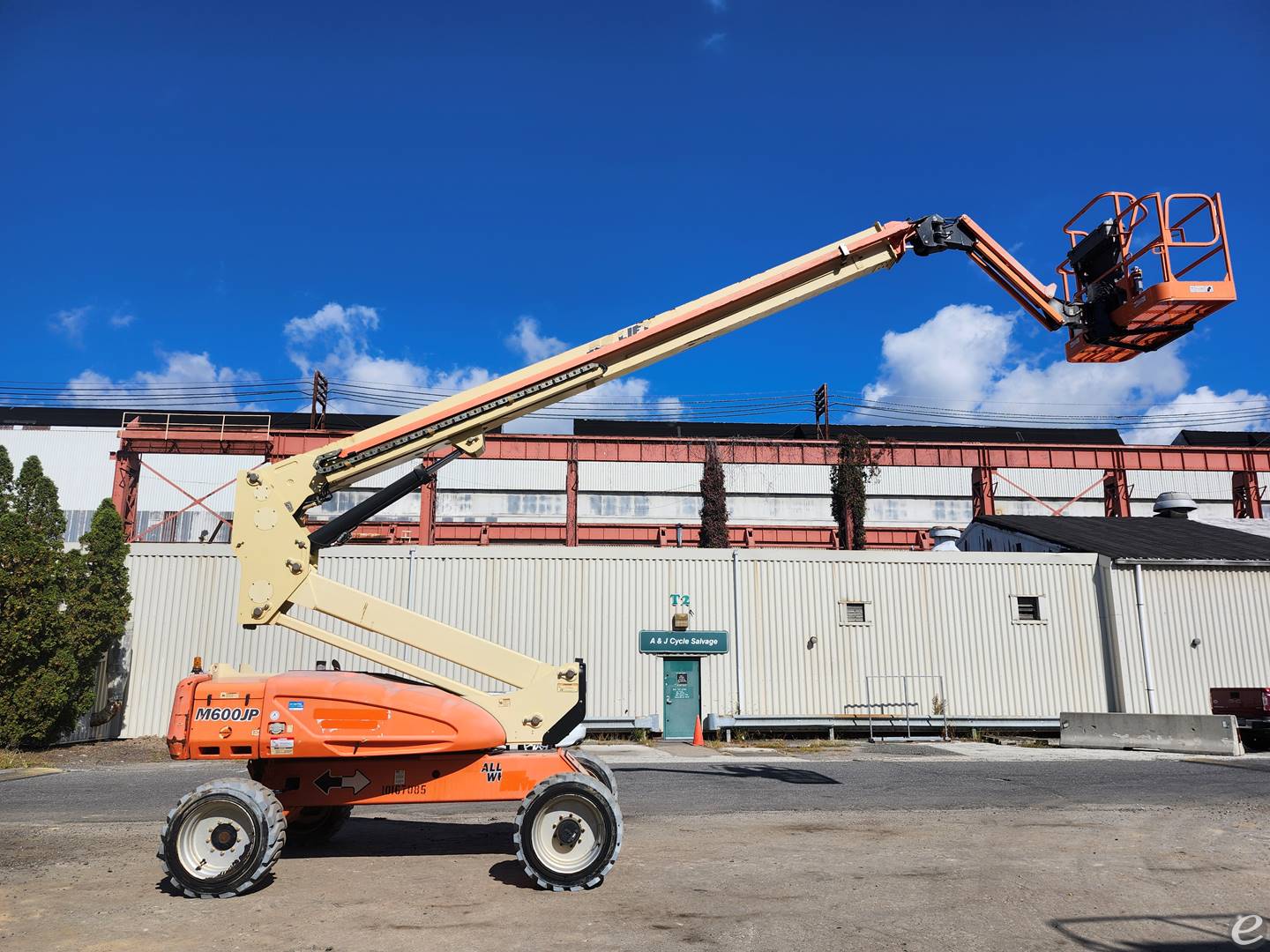 2013 JLG M600JP