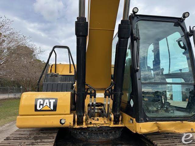 2019 Cat 323