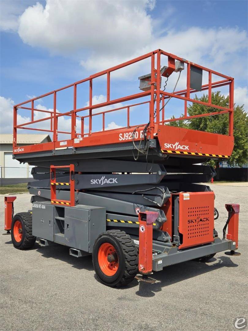 2019 Skyjack SJ9250RT