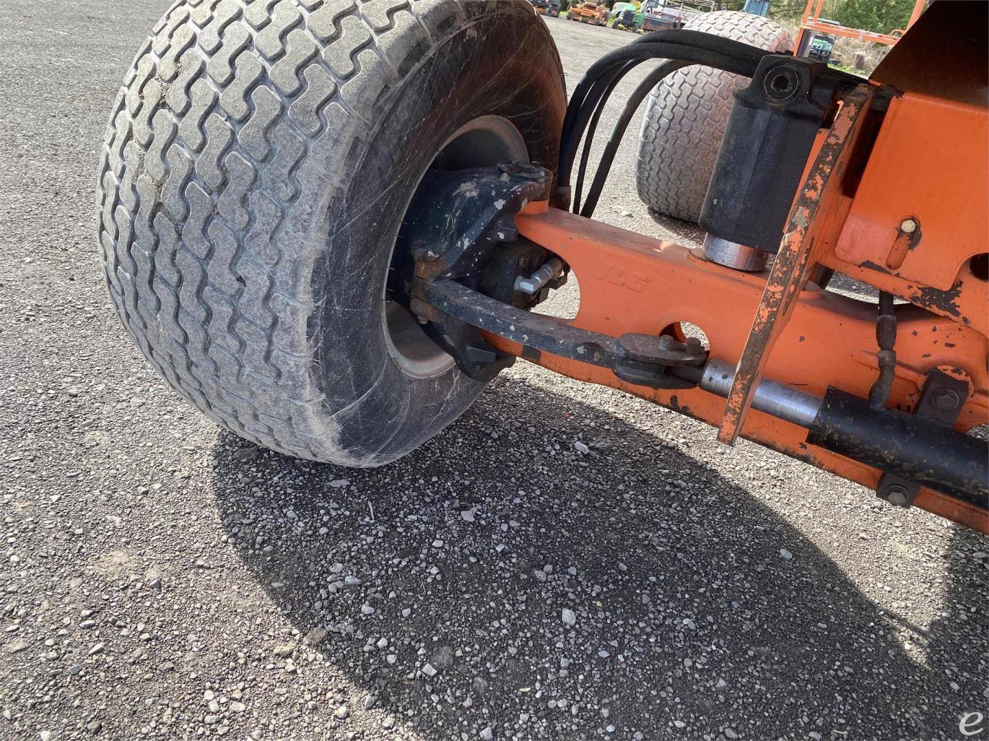 2013 JLG 400S