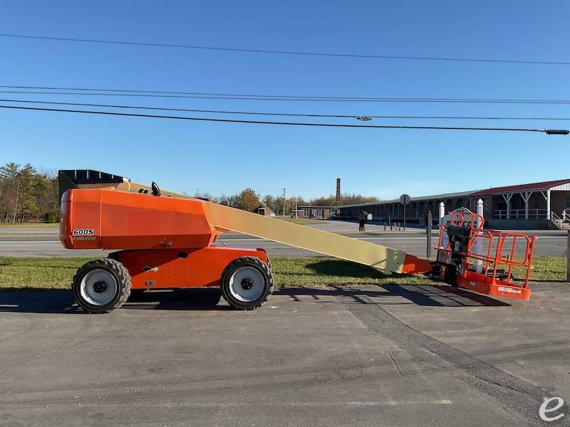 2016 JLG 600S