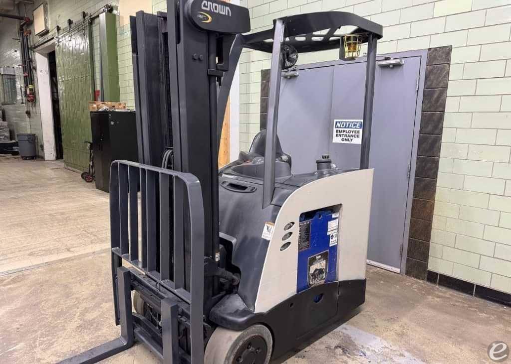 2012 Crown RC5530-30 Electric Walkie Counterbalanced Stacker Forklift - 123Forklift