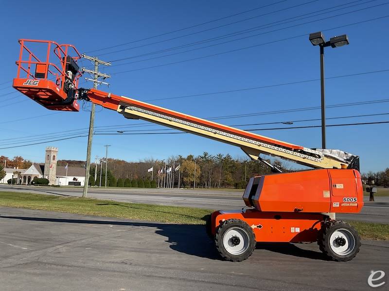 2016 JLG 600S