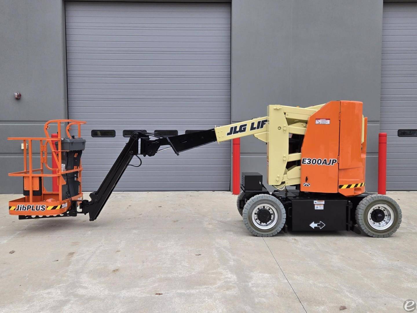 2015 JLG E300AJP