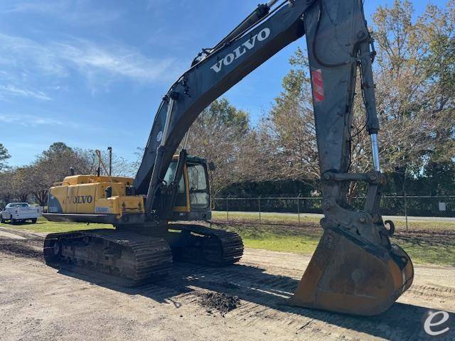 2006 Volvo EC330B