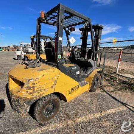 2015 Komatsu FG30HT-16