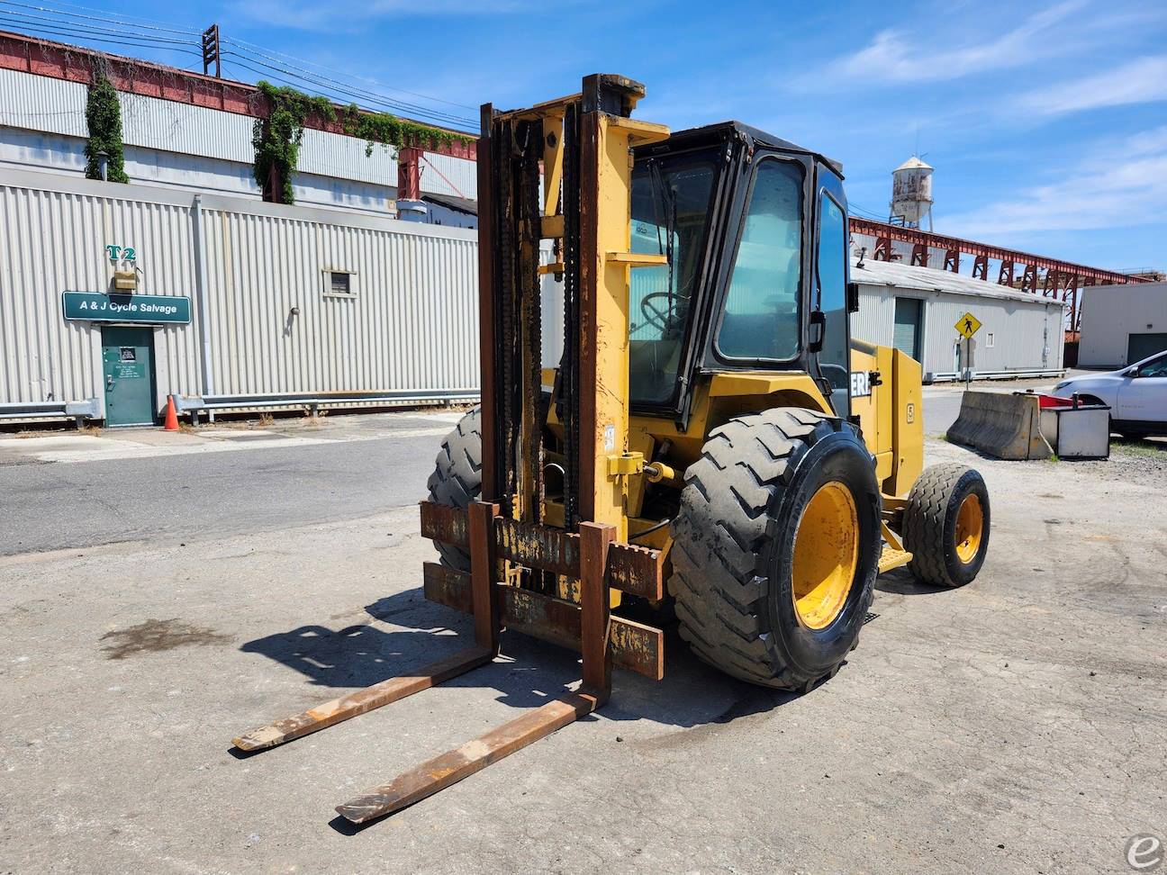 John Deere 486E