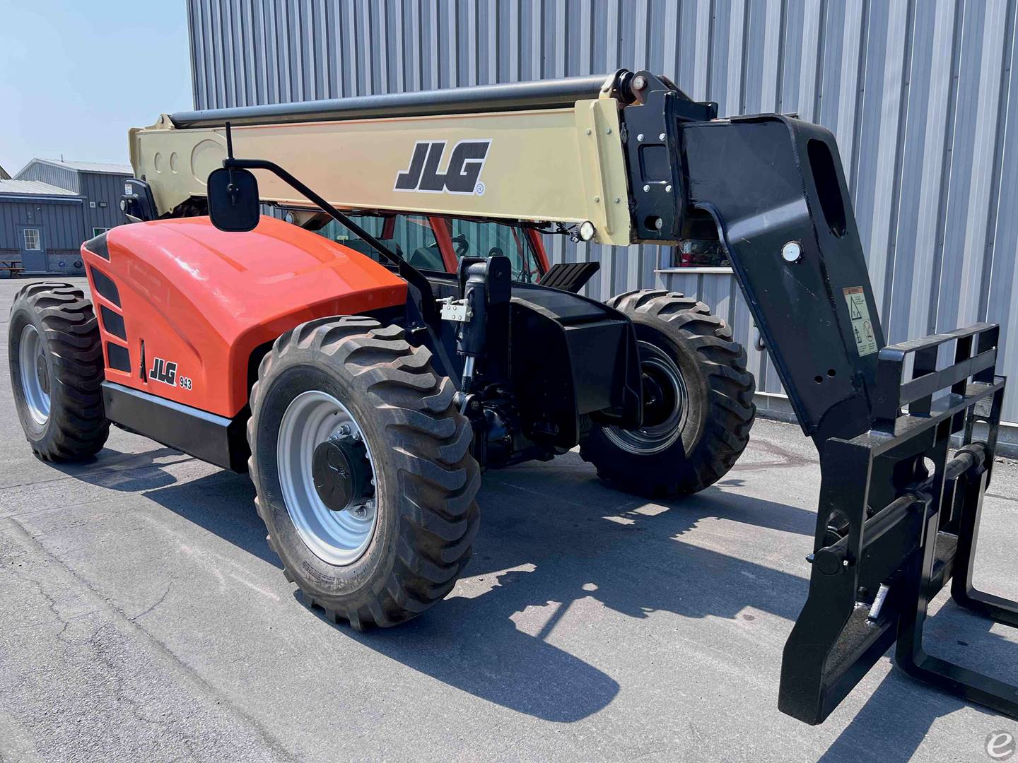 2020 JLG 943