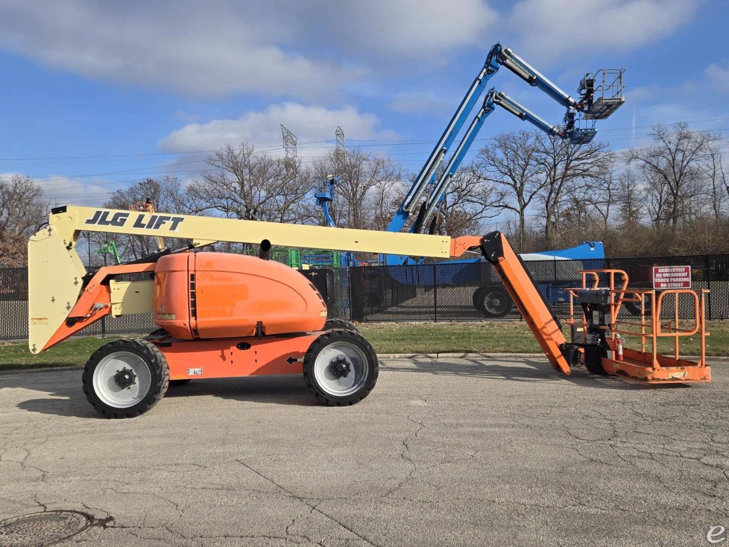 2015 JLG 600AJ Articulated Boom Boom Lift