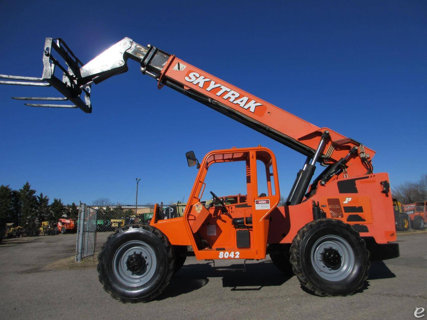 2016 Skytrak 8042 Telescopic Mast Telehandlers