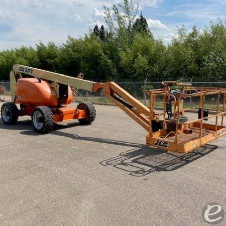 2012 JLG 600AJ