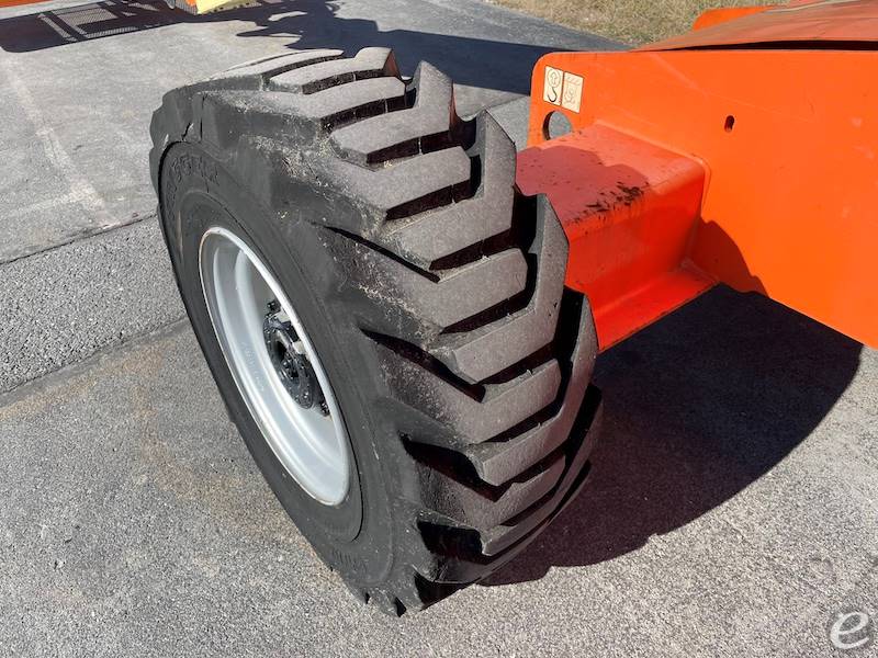 2014 JLG 400S