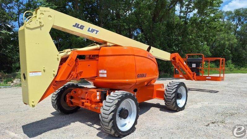 2014 JLG 600AJ