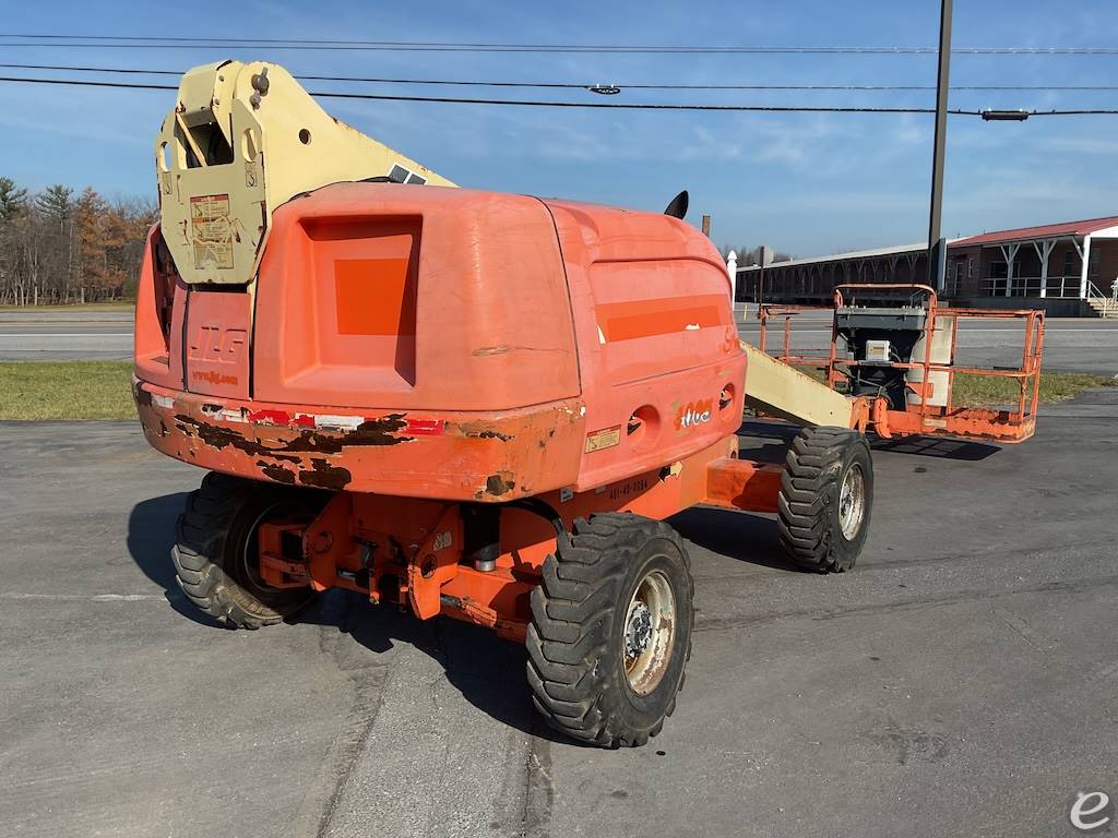 2012 JLG 400S