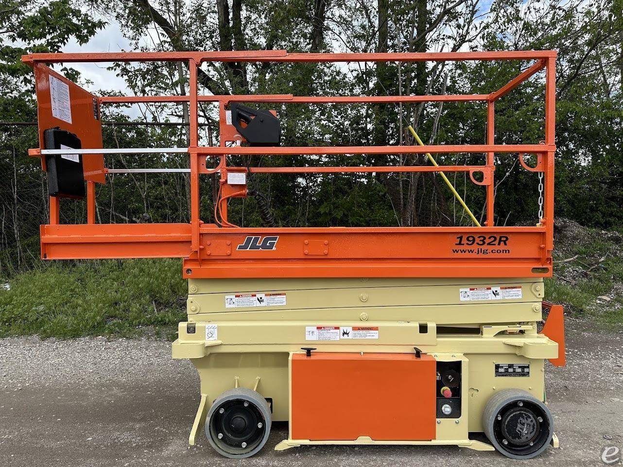 2015 JLG 1932R