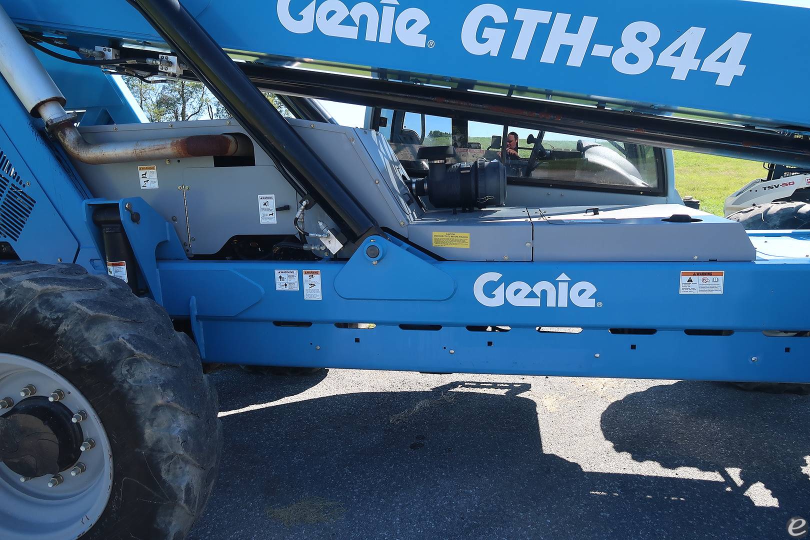 2012 Genie GTH844