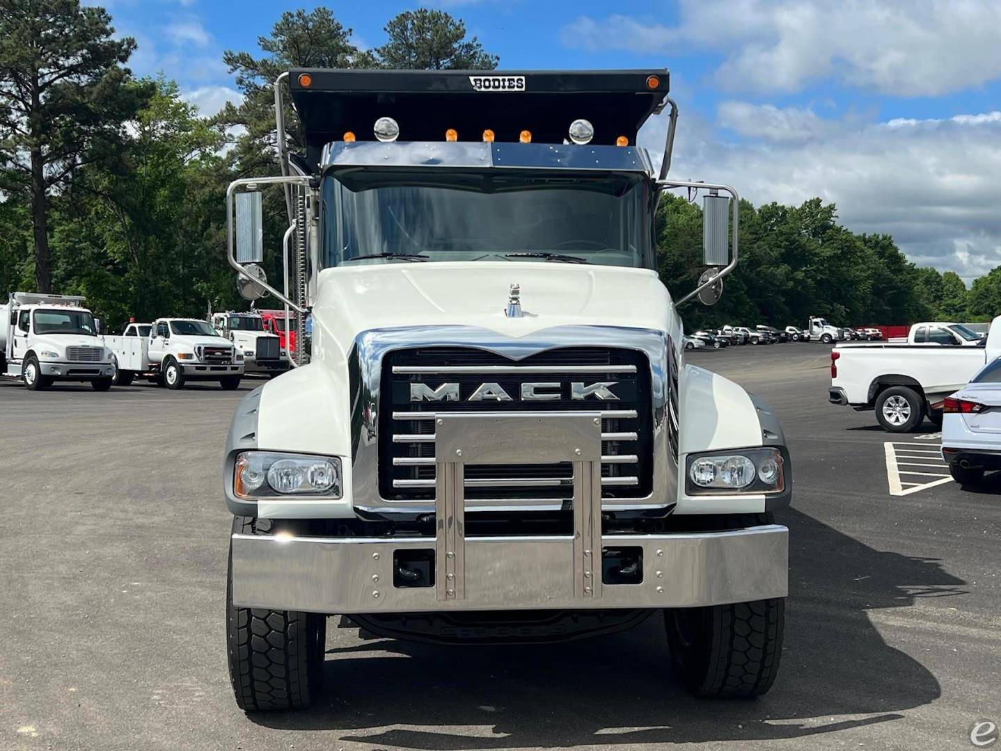 2023 Mack GRANITE 64FR