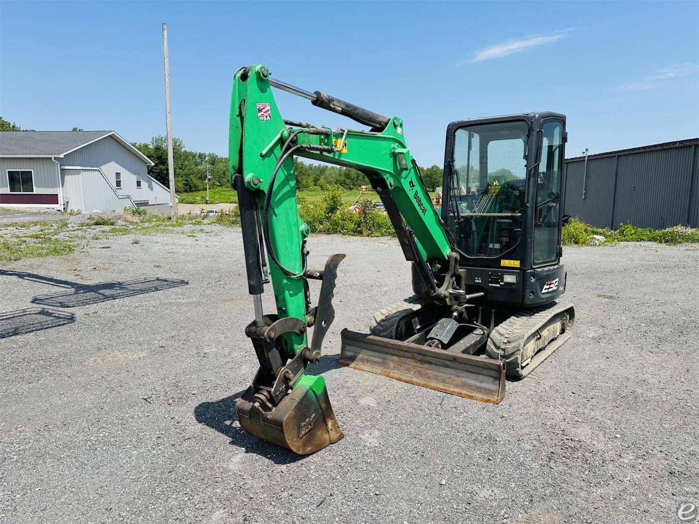 2017 Bobcat E32