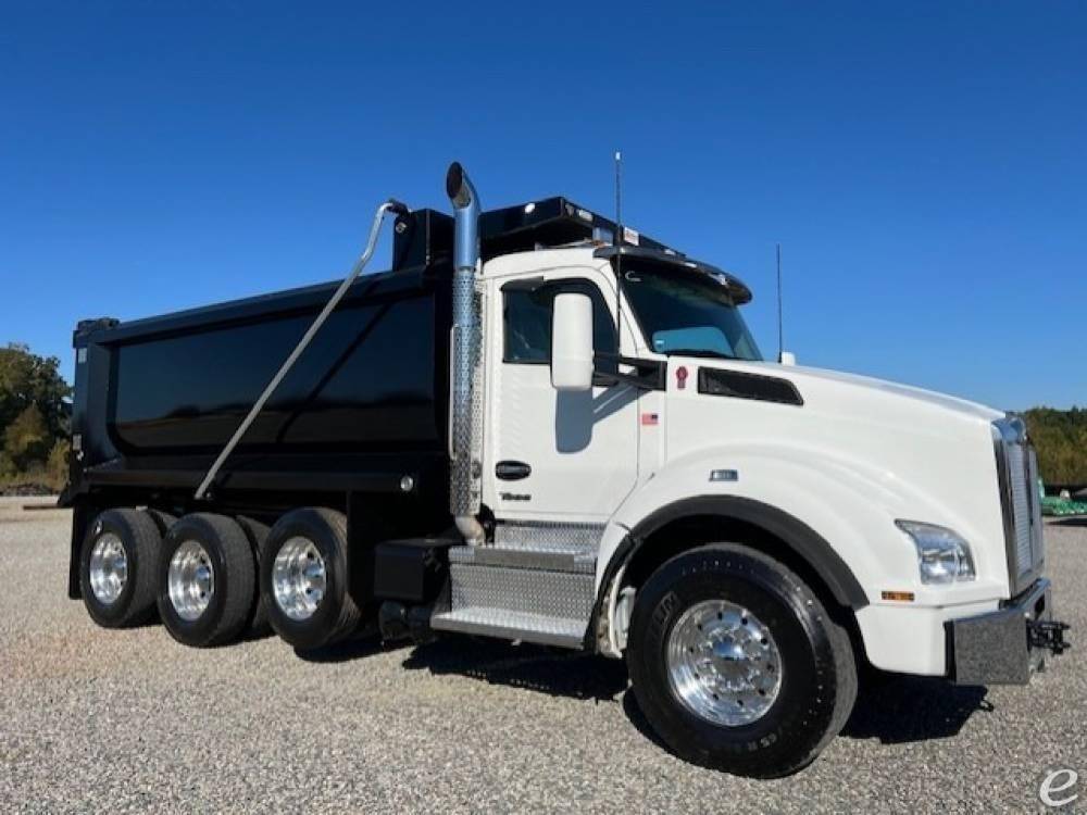 2024 Kenworth T880