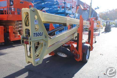 2019 JLG T500J