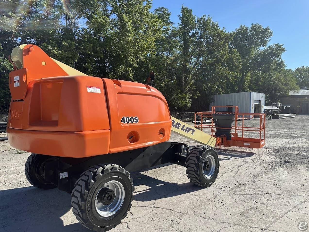 2014 JLG 400S