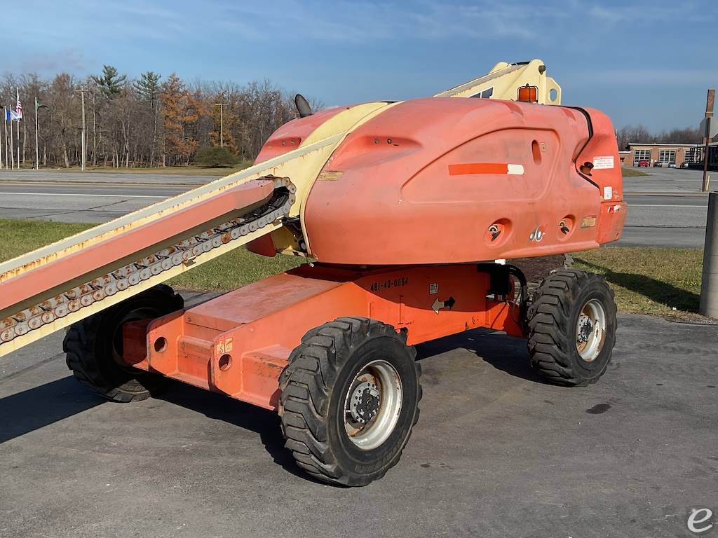 2012 JLG 400S