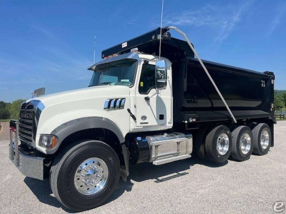 2022 Mack GRANITE 64FR