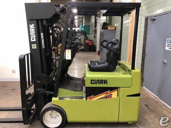 2000 Clark TMG25 Electric 3 Wheel Forklift - 123Forklift