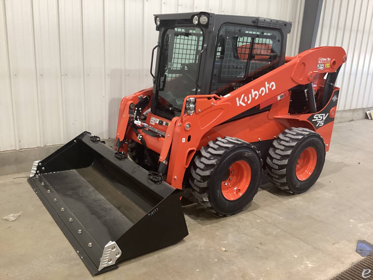 2024 Kubota SSV75HFRC