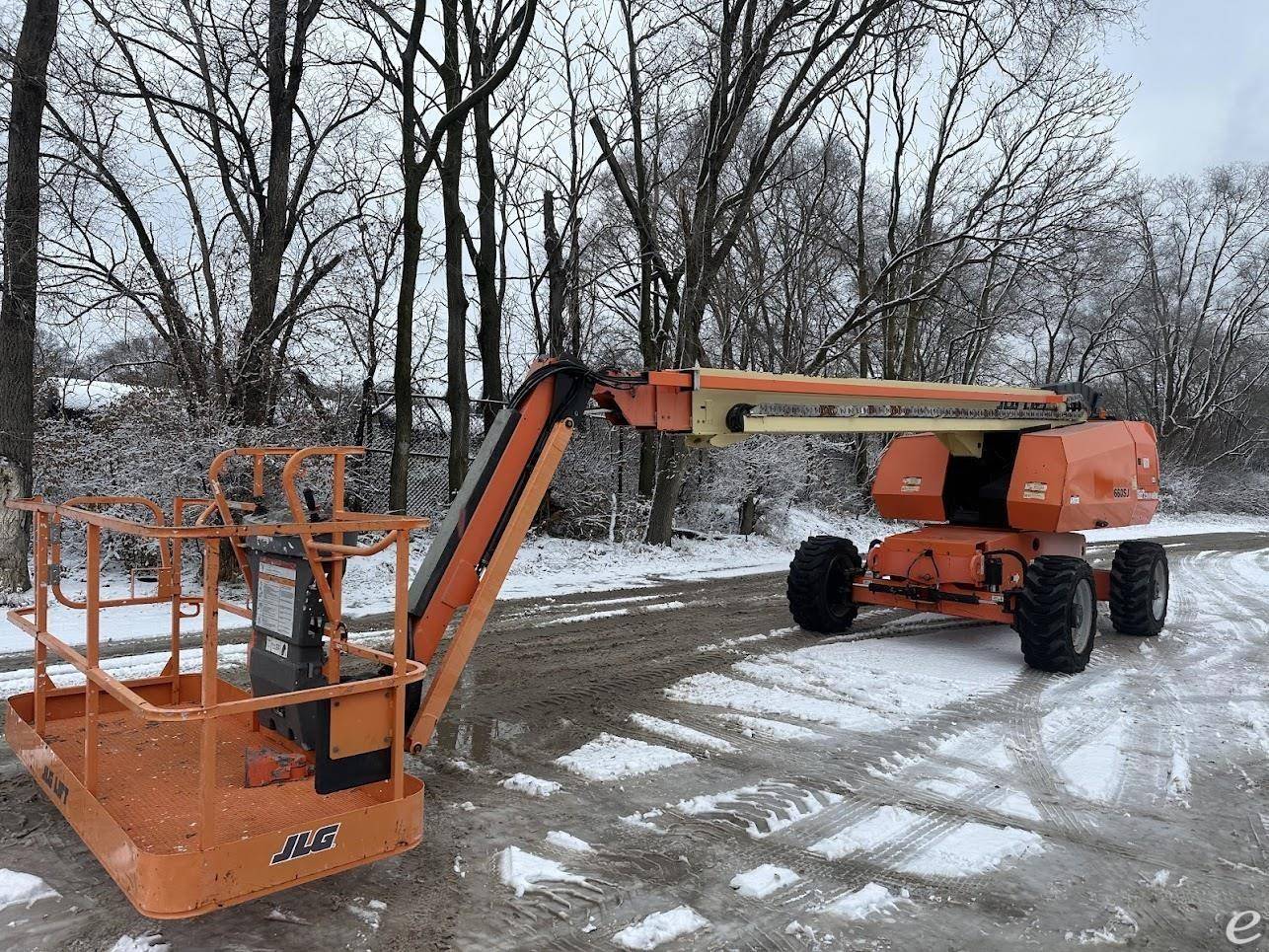 2017 JLG 660SJ