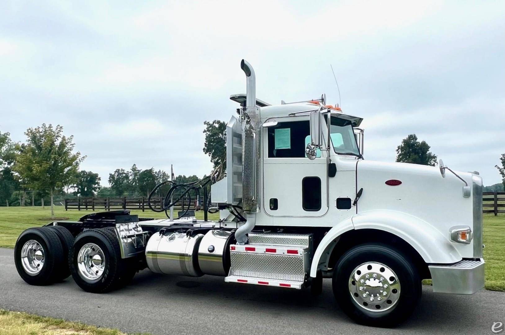 2015 Peterbilt 365