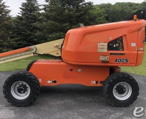 2015 JLG 400S