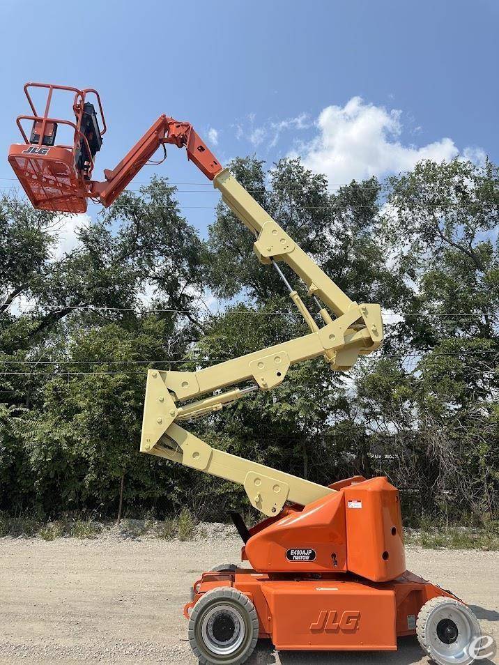 2015 JLG E400AJPN