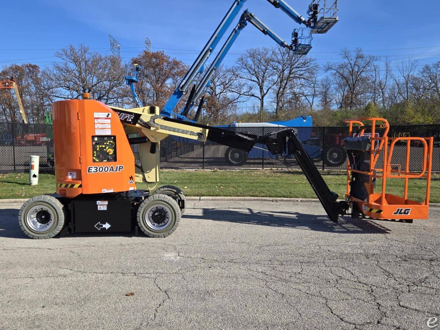 2016 JLG E300AJP