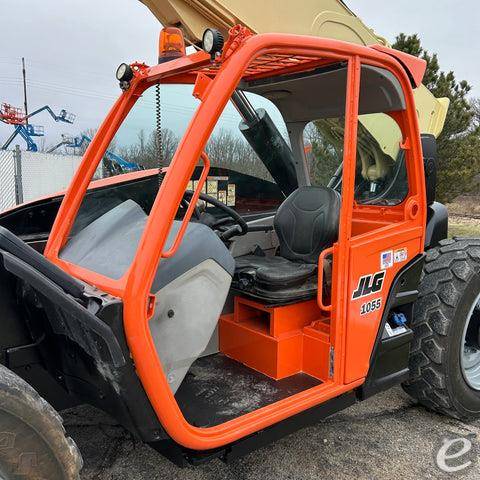 2017 JLG 1055