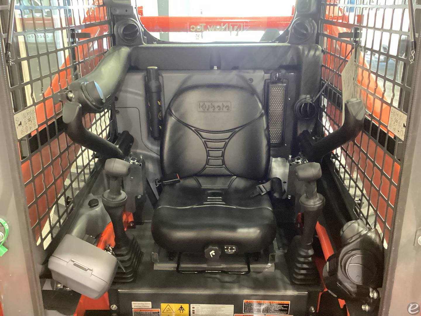 2024 Kubota SSV75HFRC