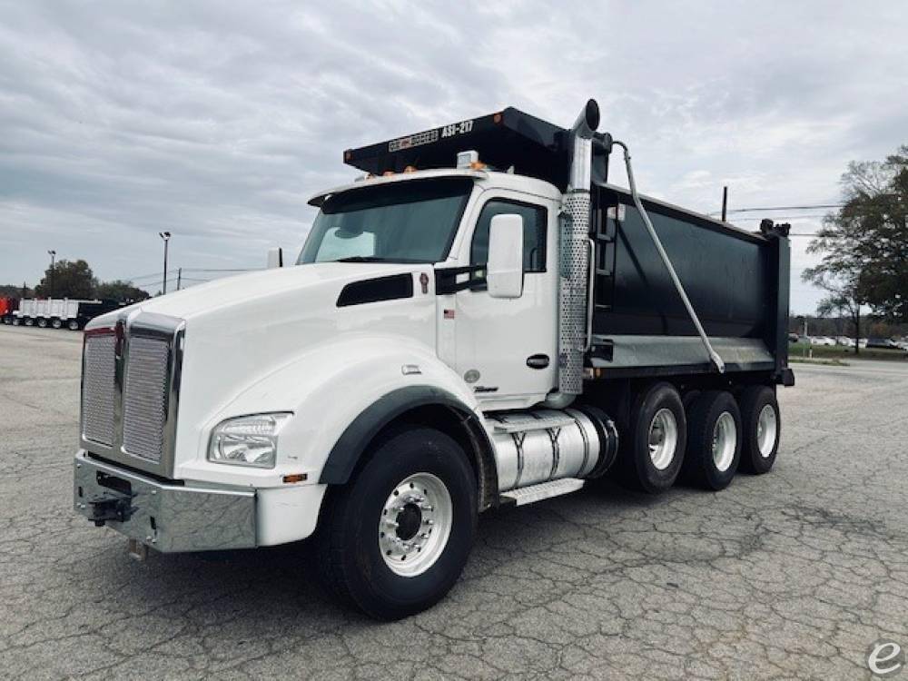 2021 Kenworth T880