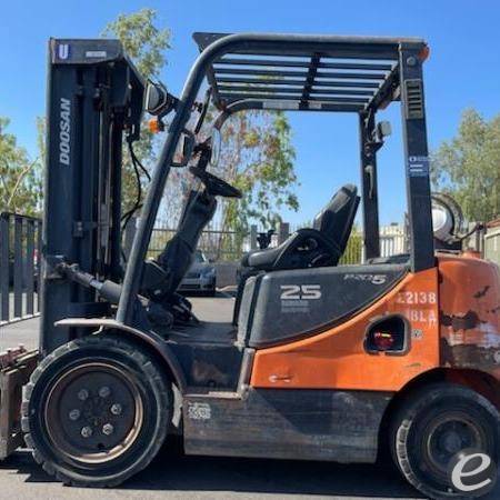 2015 Doosan G25E-5