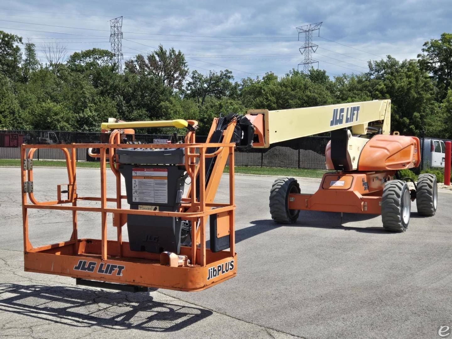 2015 JLG M600JP