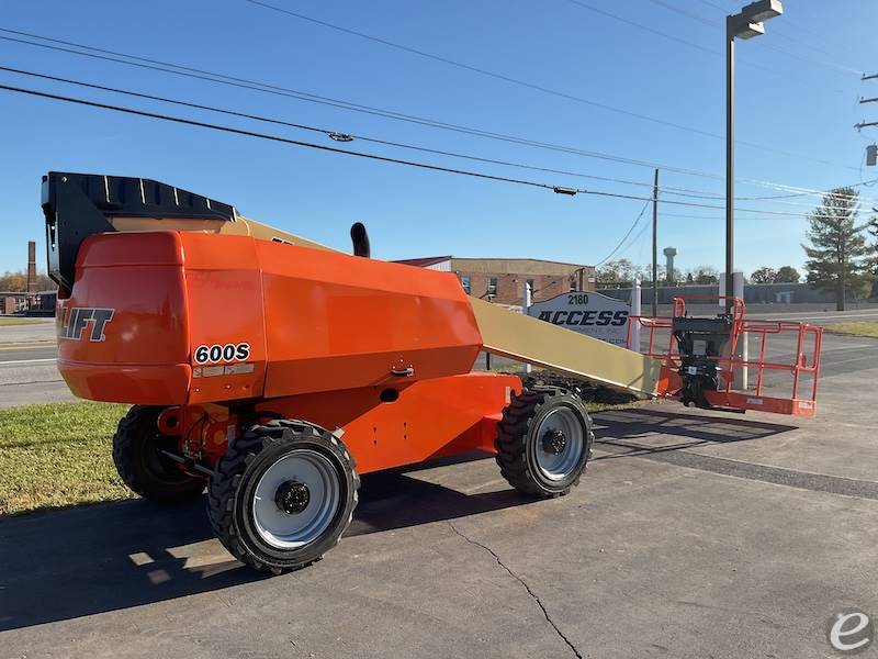 2016 JLG 600S