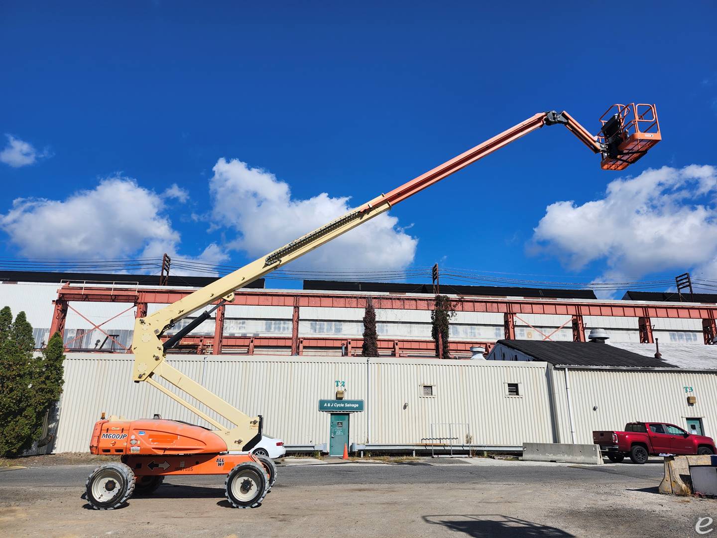 2013 JLG M600JP