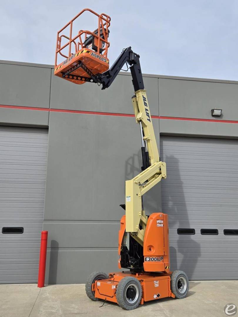 2014 JLG E300AJP